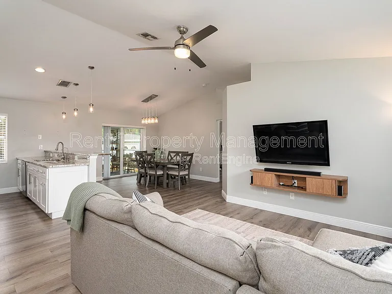 18266 Fuchsia Rd — Photo 5