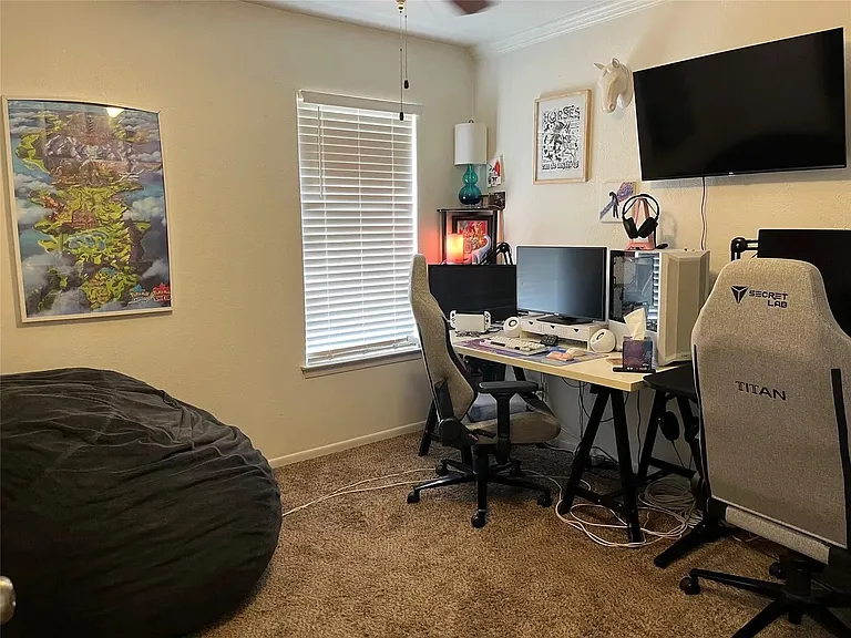 2214 Vanderbilt Ct — Photo 9