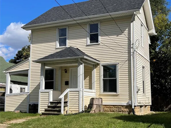 50 Henderson St, Pontiac, MI 48341