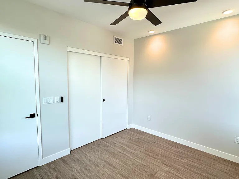 Evoc Hillcrest — Photo 40