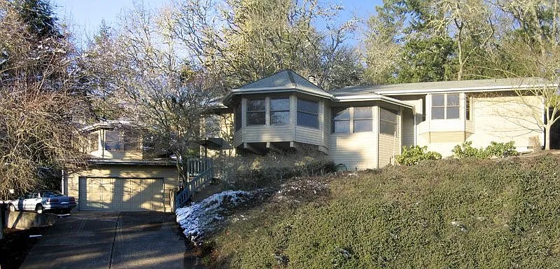 1945 Tigertail Rd photo 1