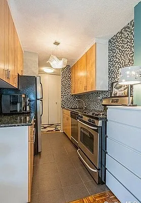 Sold by Coldwell Banker American Homes | media 6