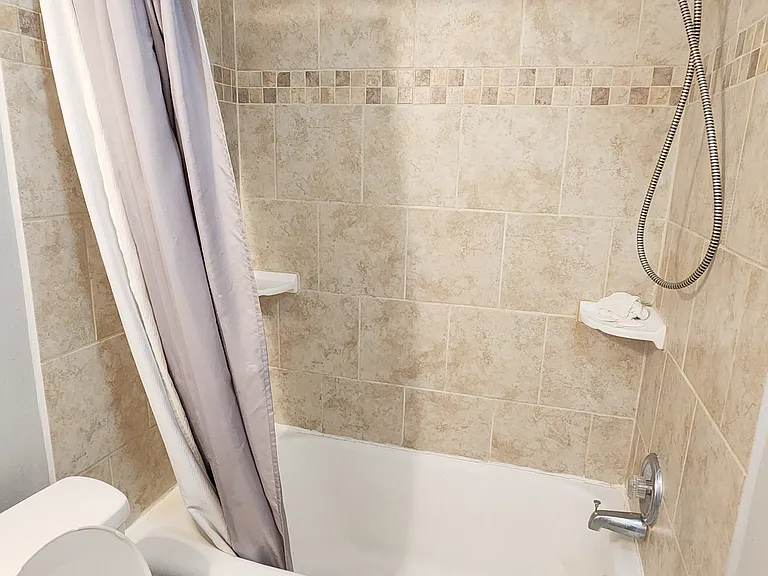 353 W Brockton Ave — Photo 7