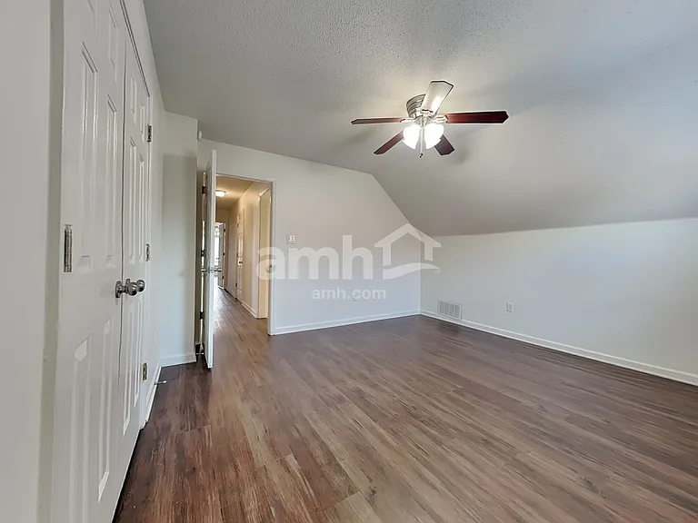 5718 Eagleston Dr — Photo 14
