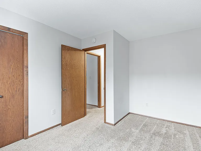 925 West Branch St — Photo 16