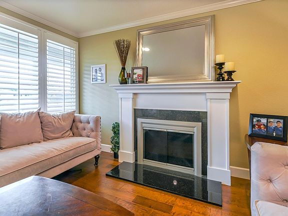 4th image of 14945 Standish Dr