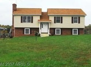 7512 Dudie Rd, Marshall, VA 20115