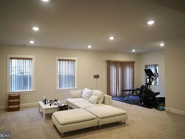 730 Quarry Point Rd — Photo 23