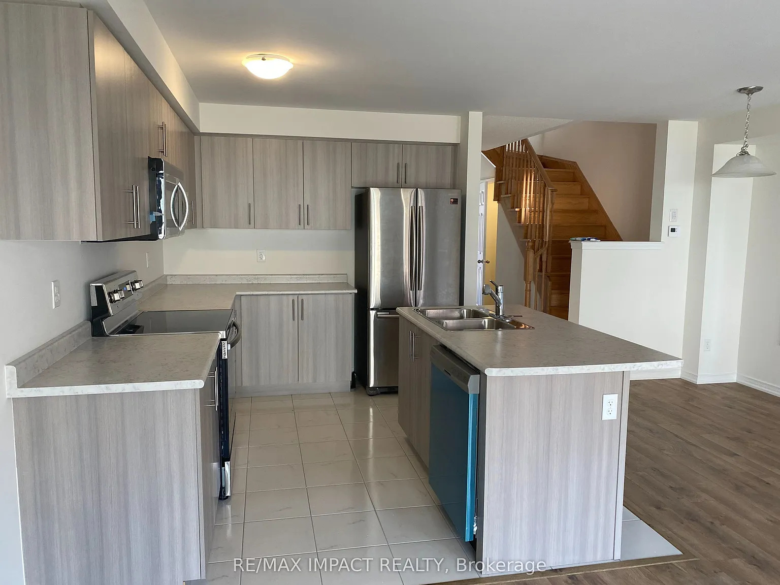 4 bed, $3,295 — Photo 2