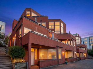 718 W 5th St NE #303, Calgary, AB T2E3W8