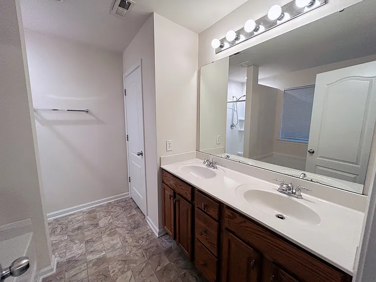 6523 Manitoba Ln — Photo 14