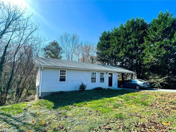 114 E End Blvd, Jonesville, NC 28642