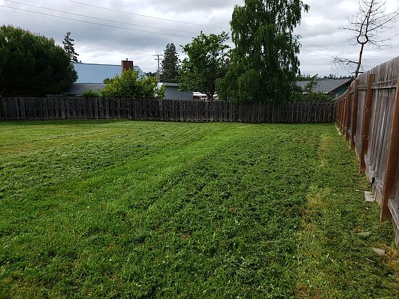 5th image of 255 NE Harvest Dr