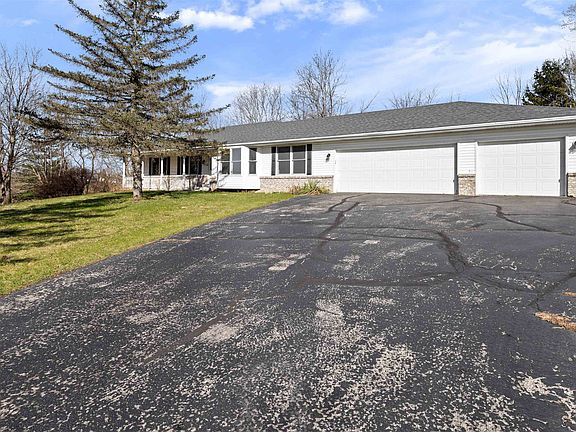2nd image of 6859 Fitzgerald Rd
