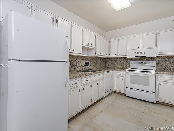 3rd image of 10185 Collins Ave APT 1512