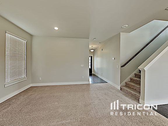 4th image of 4752 Kingdom Dr
