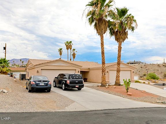 2nd image of 3461 Iroquois Pl Unit 101
