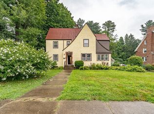 21 Craiwell Ave, West Springfield, MA 01089