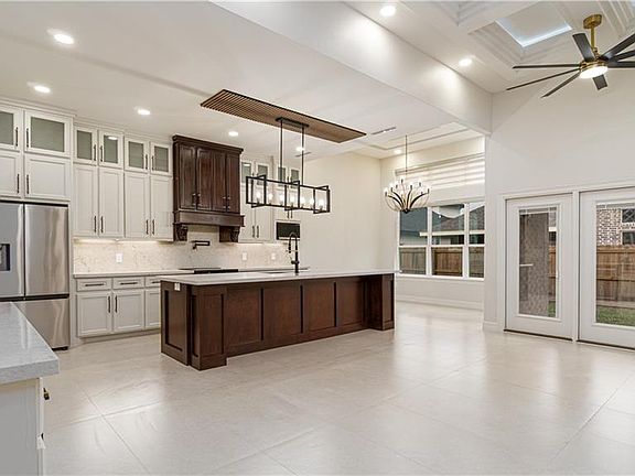 5th image of 8022 N 49th Ln
