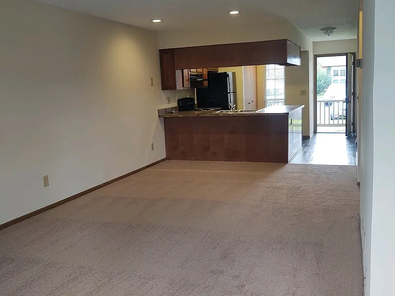 6039 Shadow Lake Cir #A — Photo 2