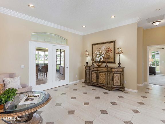4th image of 2118 NESTLING Court