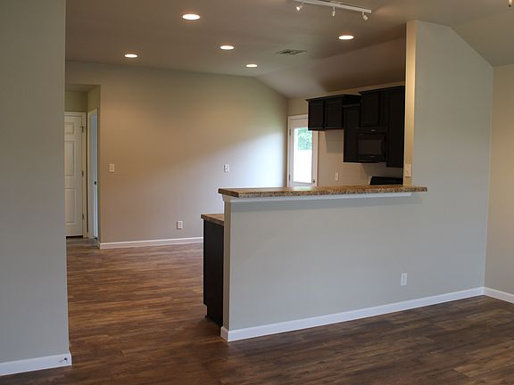 2nd image of 1240 Panther Ln