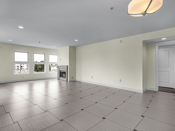 4th image of 11551 Santa Monica Blvd #209