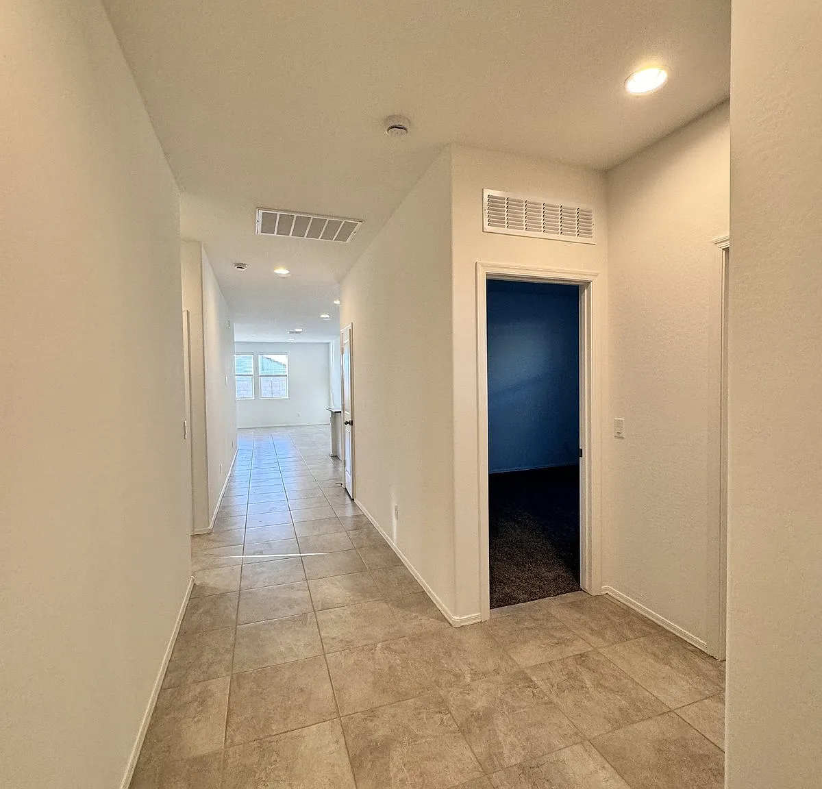 1137 West Chimes Tower Drive — Photo 2
