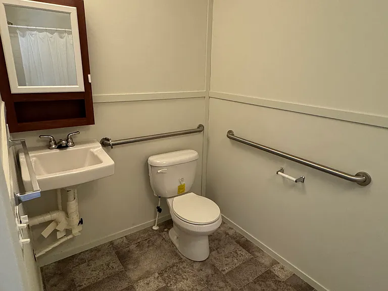 2537 Pennsylvania Ave — Photo 5