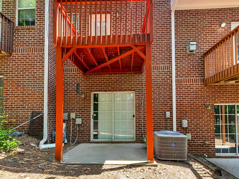 3160 Mill Springs Cir — Photo 27