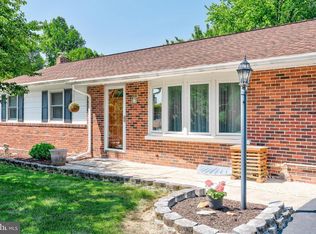 12 Lexington Dr, Shrewsbury, PA 17361