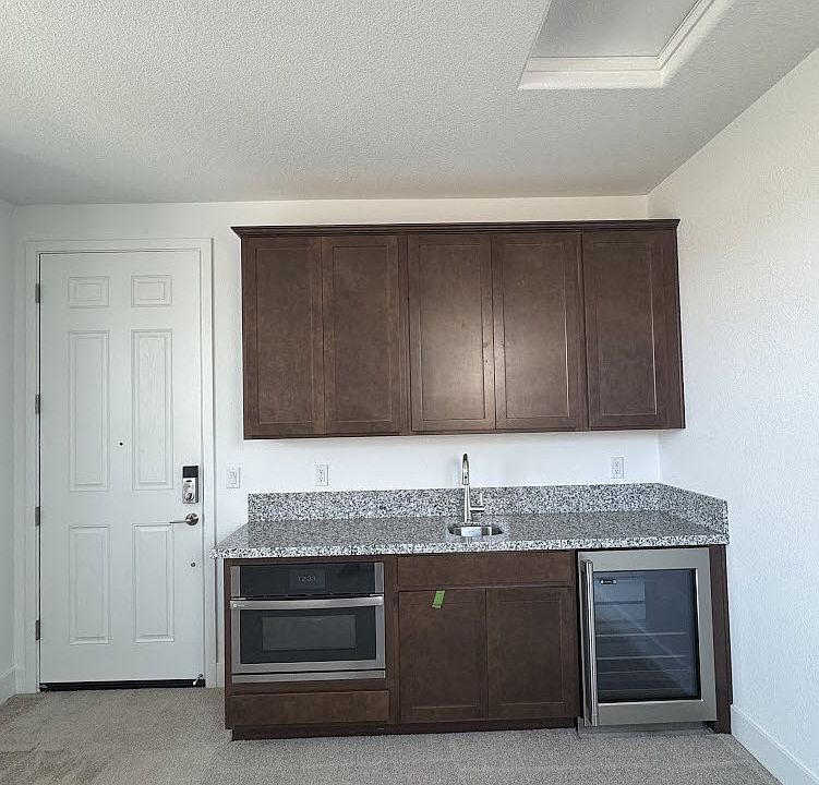 Kitchenette Area