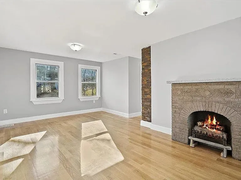 110 Mineral Springs Rd #A — Photo 3
