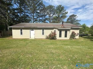 226 Sherbrook Dr, Laceys Spring, AL 35754