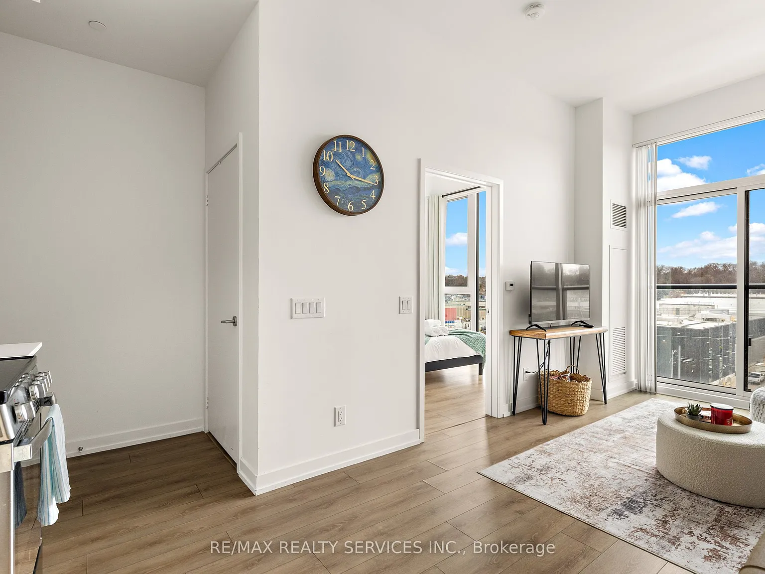 1 bed, $2,500 — Photo 2