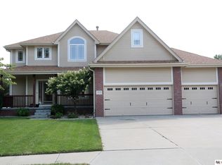 9235 Park View Blvd, La Vista, NE 68128