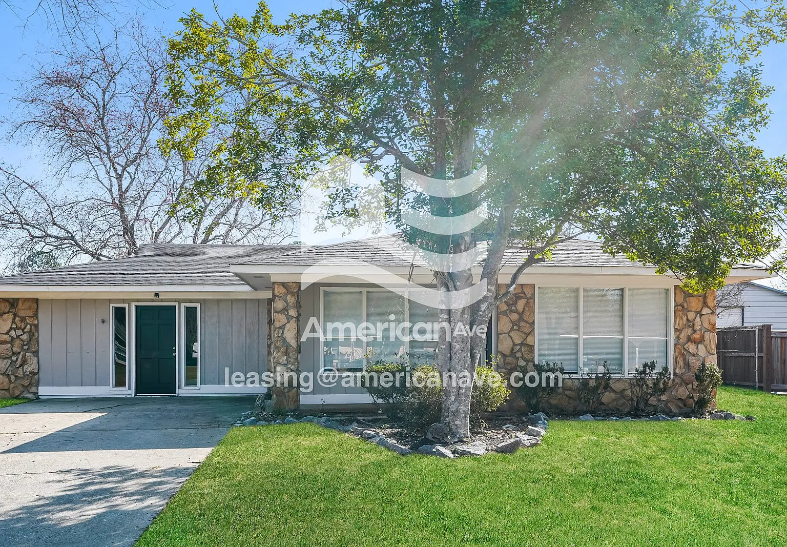 3 bed, 2.0 bath, 1721 sqft, $1,615 — Photo 1