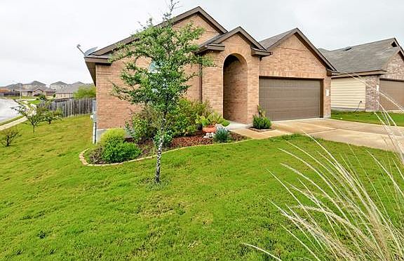 3rd image of 467 Eagle Brook Ln