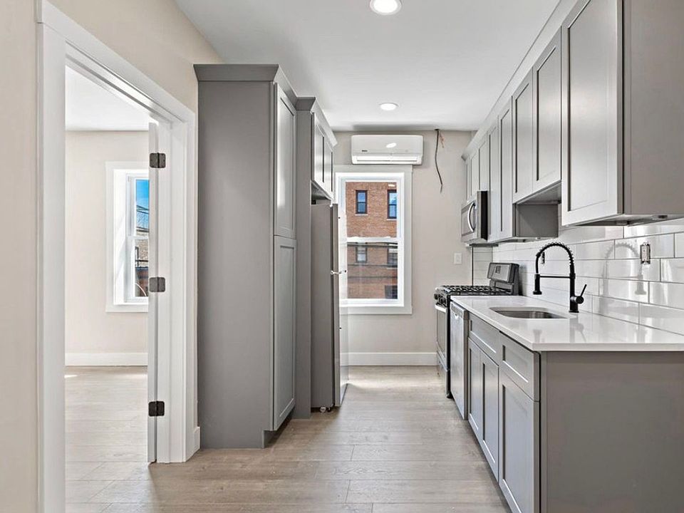 406 Communipaw Ave APT 2, Jersey City, NJ 07304 | Zillow