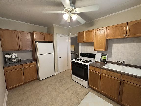 5th image of 2834 N Lockwood Ave #11400915