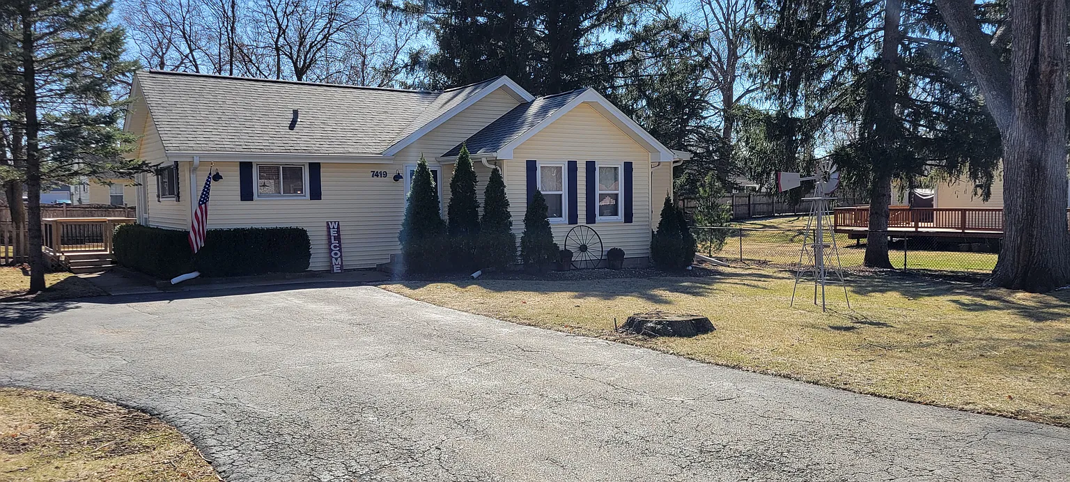 7419 Center Dr photo 1