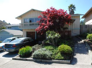 1015 Yosemite Dr, Pacifica, CA 94044