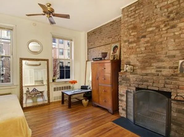 326 West 22nd Street image 1 of 4