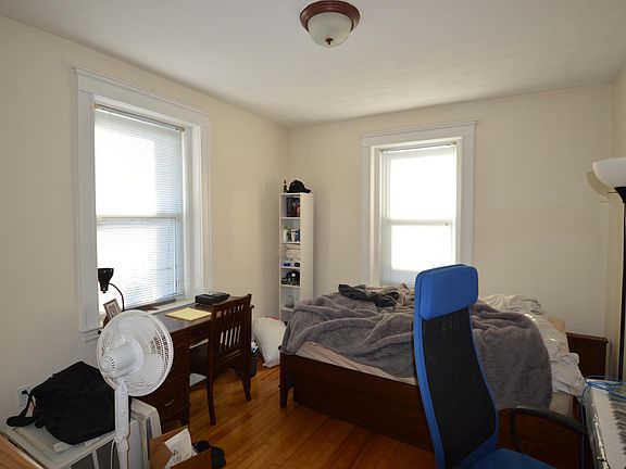 5th image of 69 Babcock St APT 6A