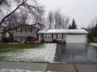 60 Doerun Dr, Rochester, NY 14626