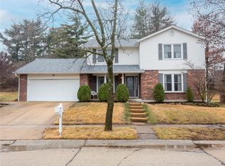 1143 Crested View Dr, Saint Louis, MO 63146