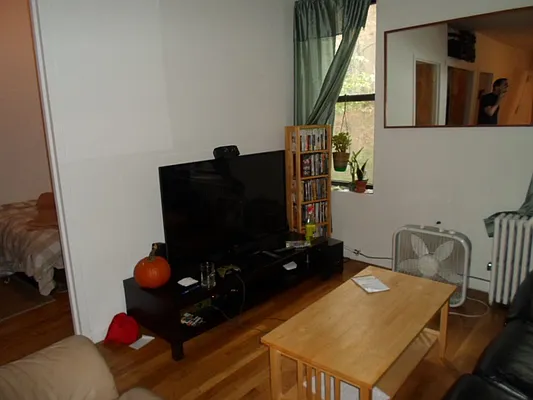 Rented by Sky Management | media 72