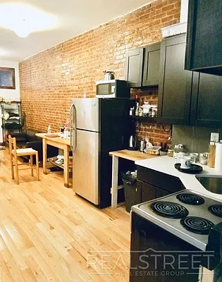 Rented by Real Street Inc | media 12