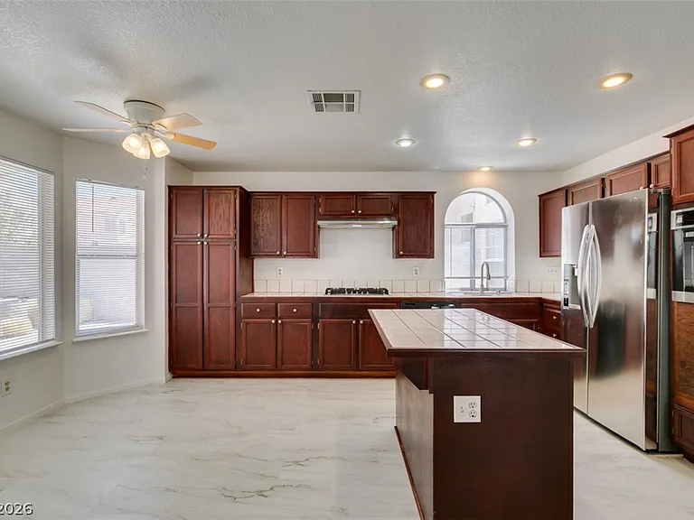 9712 Peacock Hill Cir — Photo 31
