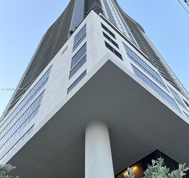 1st image of 1600 NE 1st Ave APT 2111